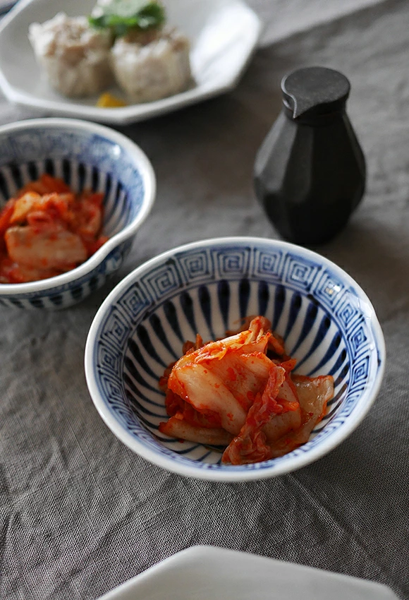 染付地紋十草 なぶり小付