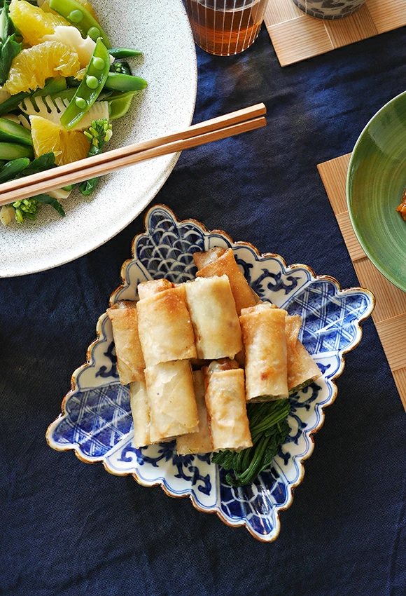 有田焼　福泉窯　染付割地紋　菊割長角六寸皿