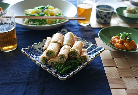 有田焼割地紋 菊割長角六寸皿