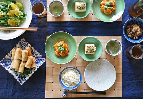 有田焼割地紋 菊割長角六寸皿