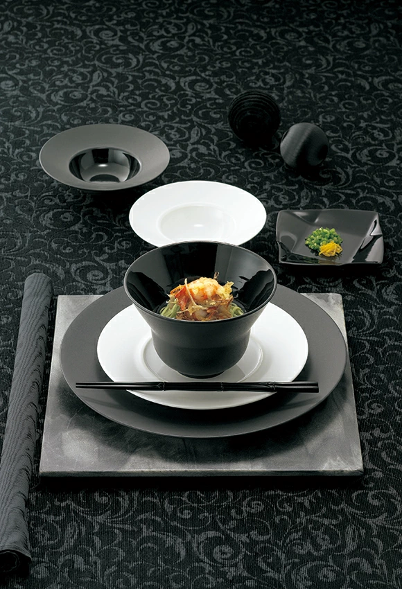 スウィーツパレット　ブラック　ワイドリムクーププレート 23.5cm