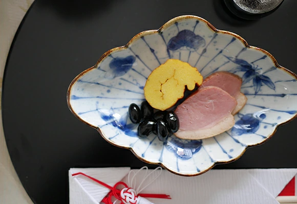 福泉窯 有田焼
有田染付けシリーズ 十草松竹梅 菱型菊割向付