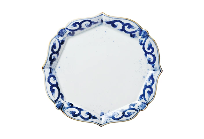 有田染付けシリーズ 輪花プレート 濃唐草(だみからくさ)