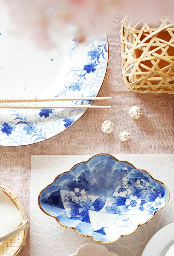 有田染付けシリーズ　桜流水（変り絵）菱形菊割向付