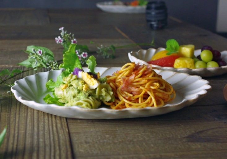 益子焼 メレンゲ皿 楕円（大）kinari オーバル皿 アイボリー シンプル 花型 大皿 わかさま陶芸