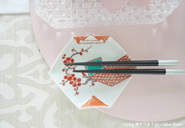 錦地紋梅　折紙型手塩皿