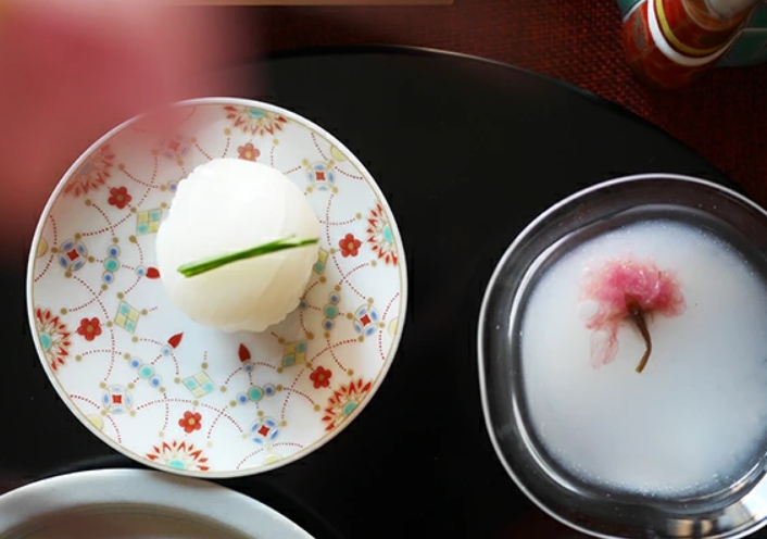 九谷吉祥　縁起豆皿　瓔珞文 