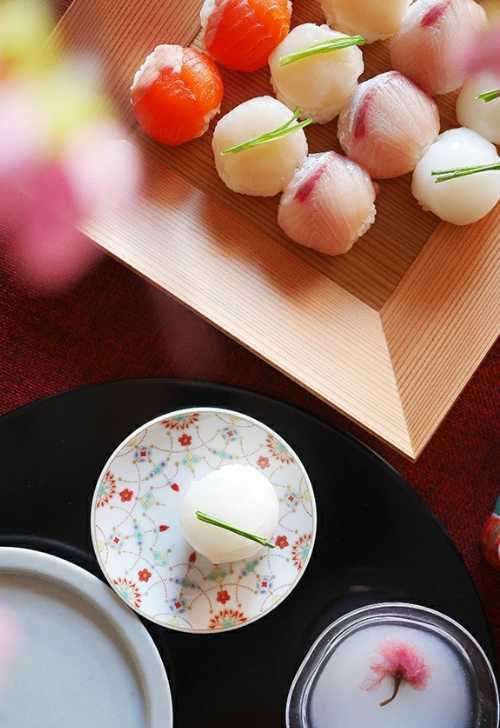 九谷吉祥　縁起豆皿　瓔珞文 