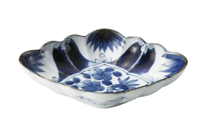 有田染付けシリーズ　古染　菱型菊割向付