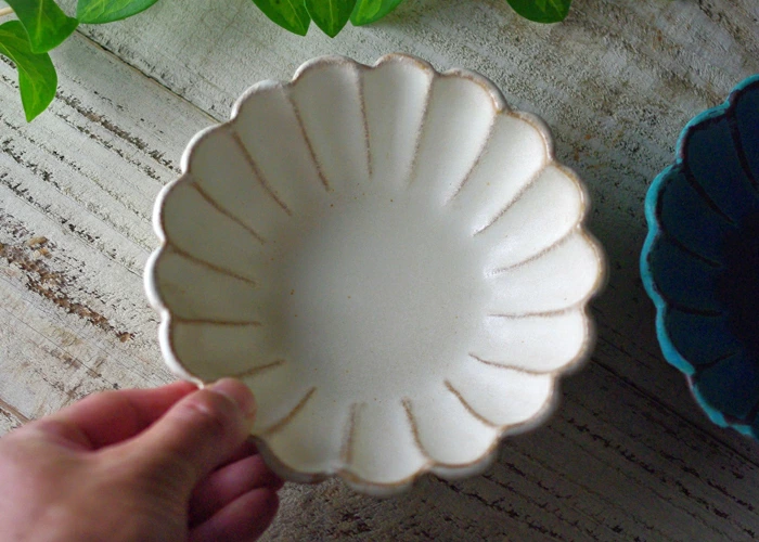 益子焼 kinari輪花小鉢