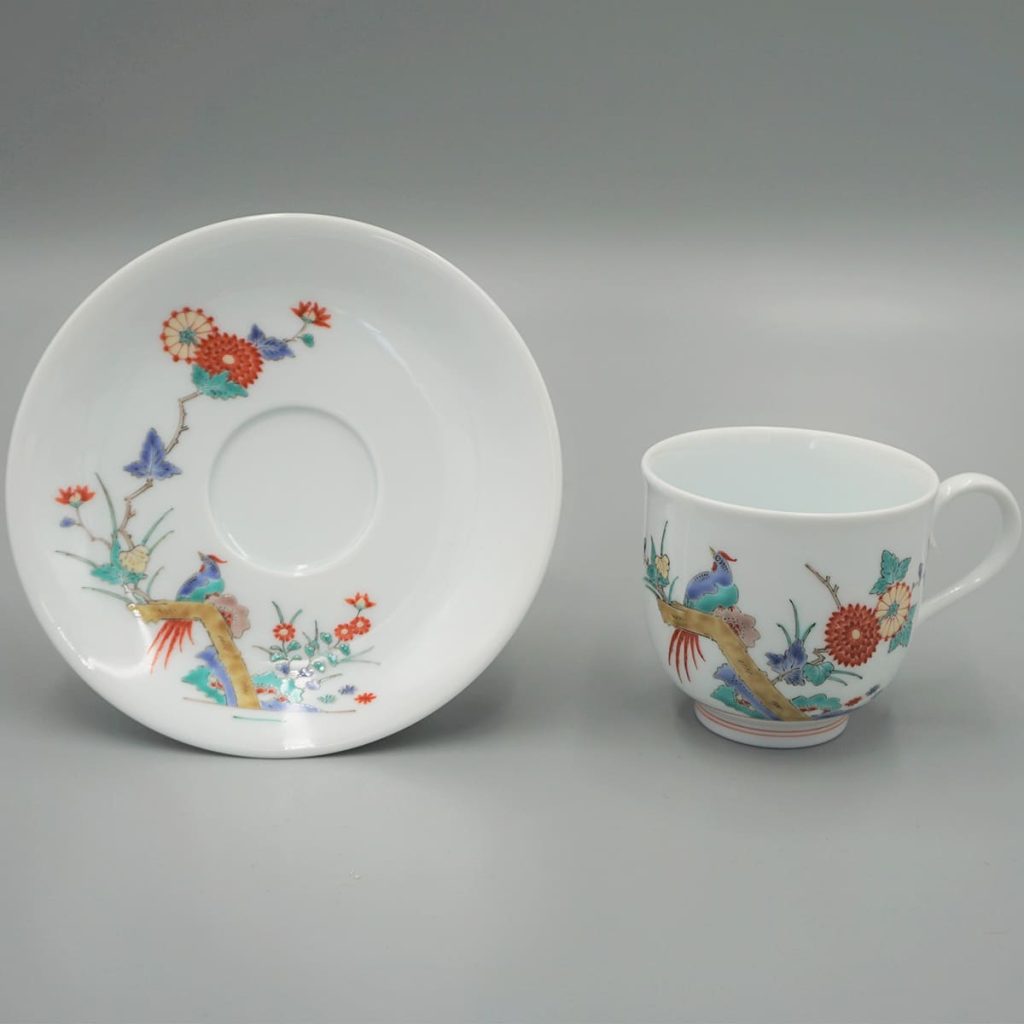 【ふるさと納税】柿右衛門窯作 珈琲碗（丸形）絵変わり（牡丹鳥文・菊鳥文）2客組