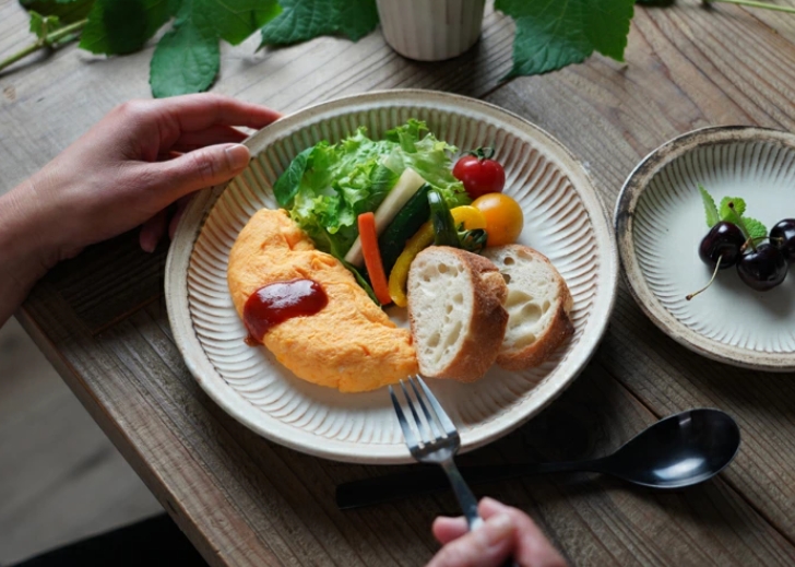 益子焼 アンティークスリムライン プレート(L) わかさま陶芸 お皿 大皿 ナチュラル アイボリー
