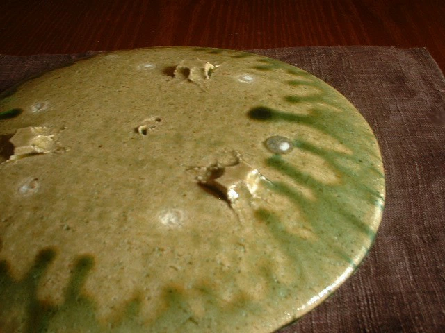 丸皿 ■ 野々村浩司 総 織部 杉文 七寸 皿 (足付き)