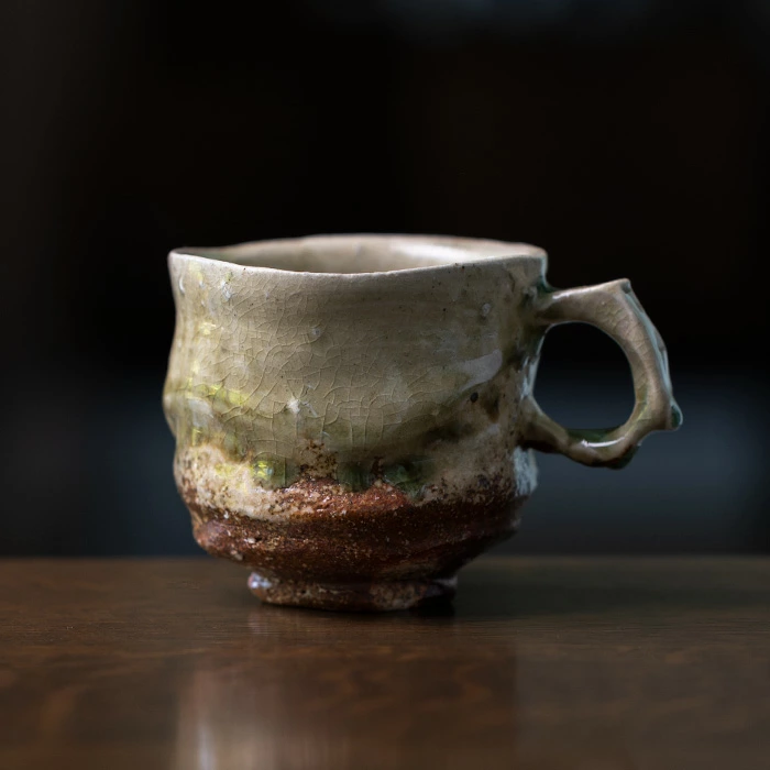 和食器・伊賀灰釉マグカップ 作家「新学」