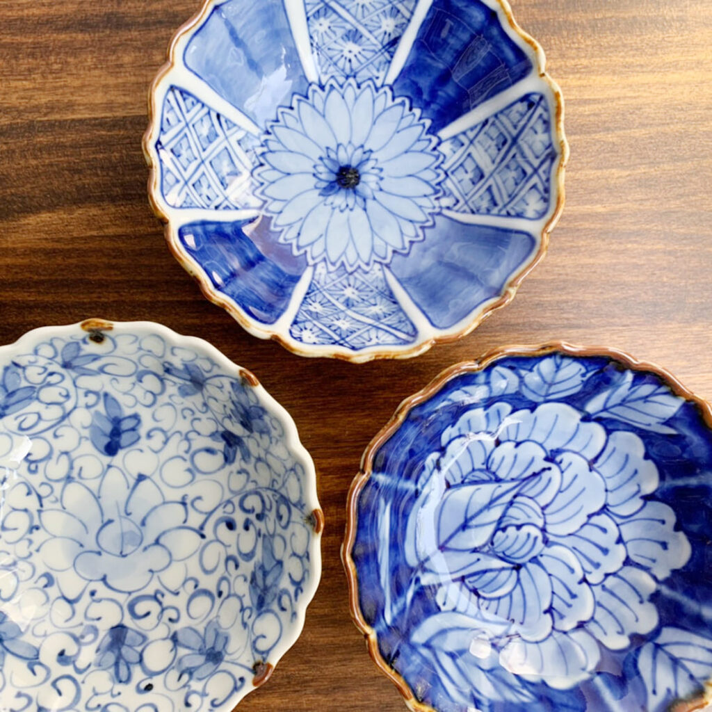 【ふるさと納税】【使いやすいサイズ感！柄違い3個セット】 有田焼 伯父山窯 桔梗渕小鉢【まるふく】