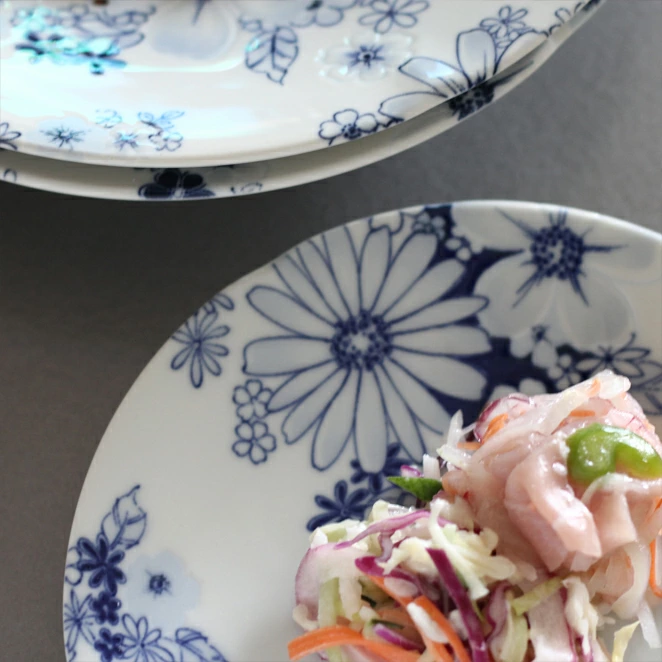 藍の花めぐり 取り皿 16cm // 美濃焼