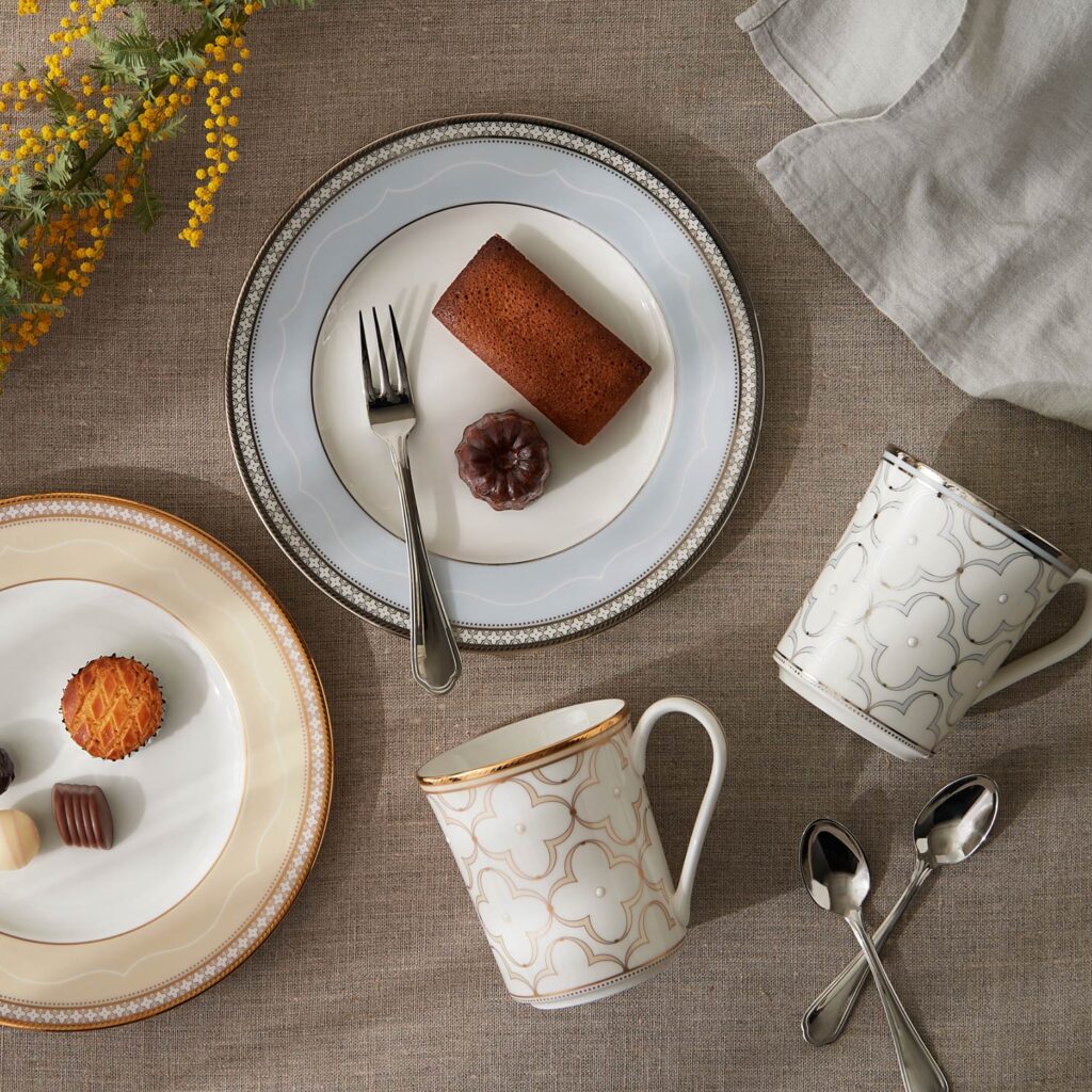 ノリタケ トレフォリオゴールド＆プラチナ マグカップペア(色変り)