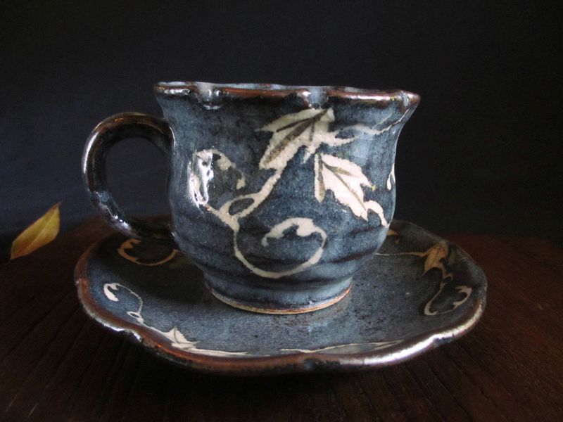 コーヒーカップ ■ 玉山窯・玉置保夫監修/鼠志野葡萄文 珈琲セット