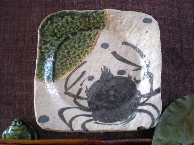 角皿 ■ 佐藤和次作 織部蟹文 角皿