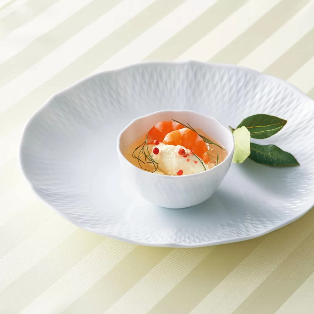 ノリタケ シェール ブラン 23.5cmクーププレート