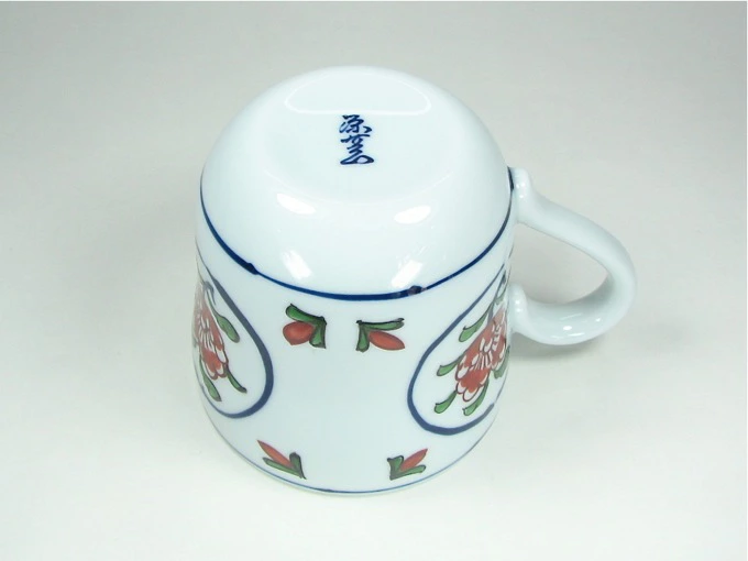 【有田焼】【源右衛門窯】 染錦牡丹丸紋マグカップ (赤)【源右衛門】【古伊万里】