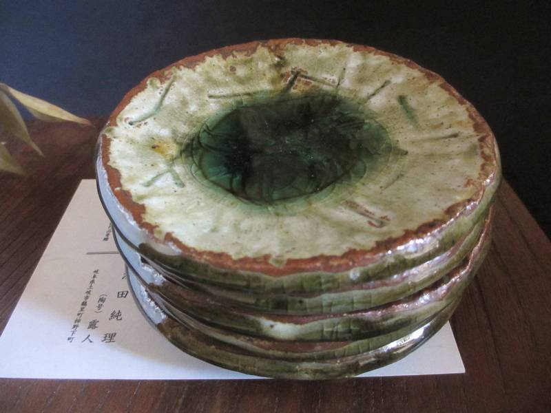 丸皿 ★ 浜田純理 (陶号・露人) ビードロ 粉引 四寸丸皿 (1皿)