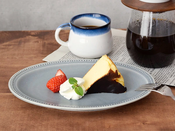 ドット オーバルプレート 24cm 磁器 楕円皿