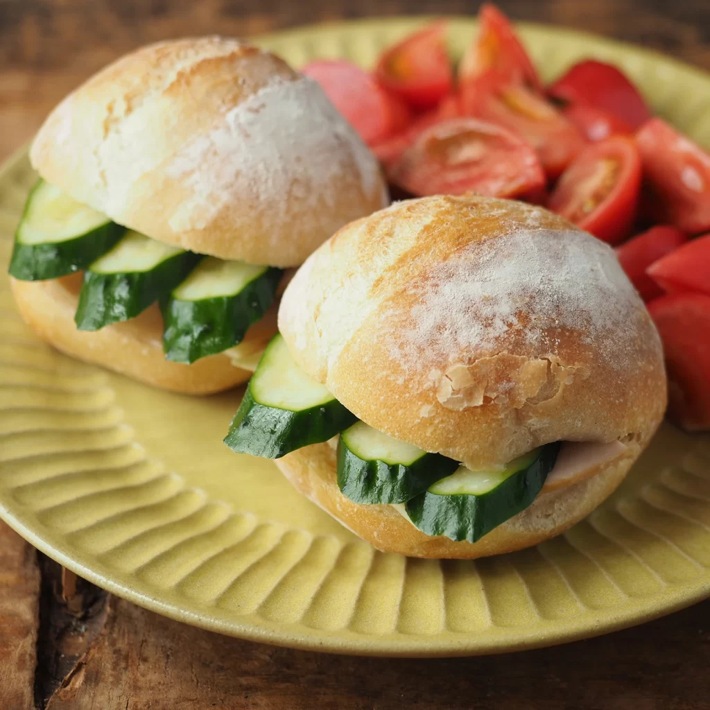 ひらひらの器 ラウンドプレートＬ 日本製 美濃焼 陶器