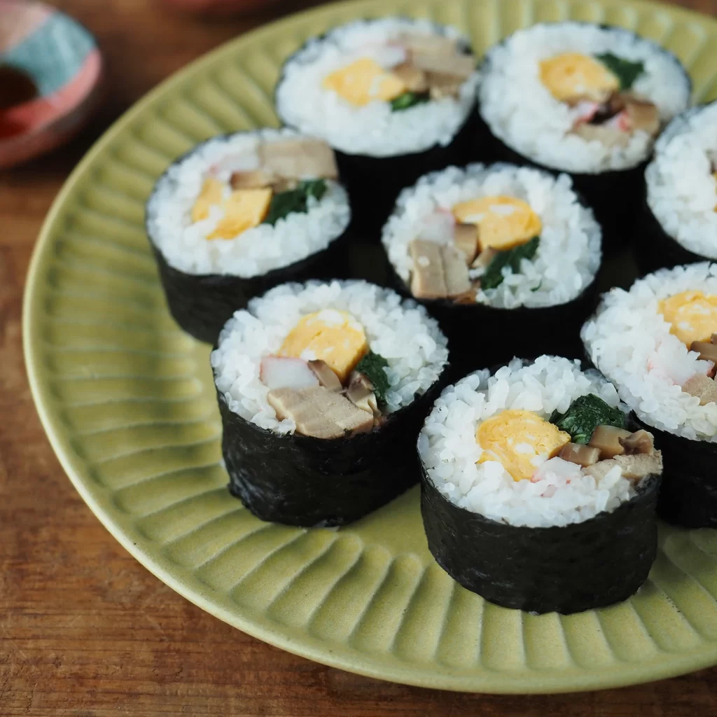 ひらひらの器 ラウンドプレートＬ 日本製 美濃焼 陶器