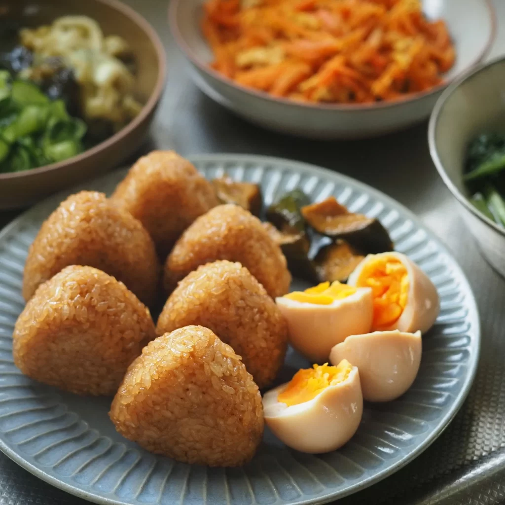 ひらひらの器 ラウンドプレートＬ 日本製 美濃焼 陶器