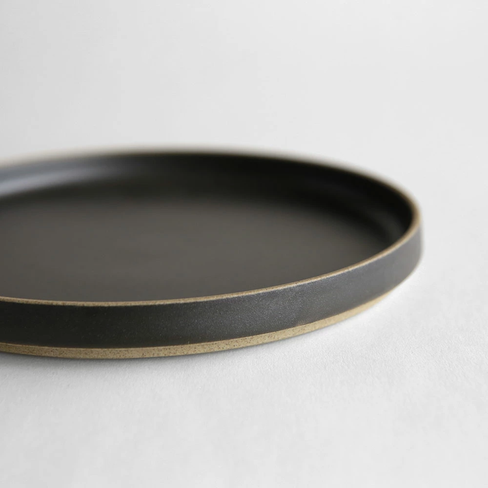 HASAMI PORCELAIN ハサミポーセリン / プレート φ22cm HPB004 ブラック