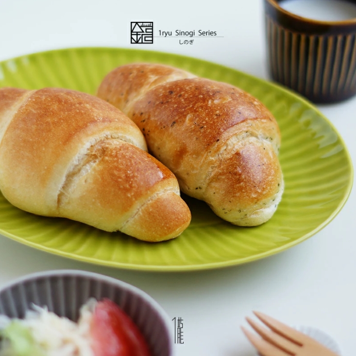 【 しのぎ 楕円皿（大） 】 波佐見焼