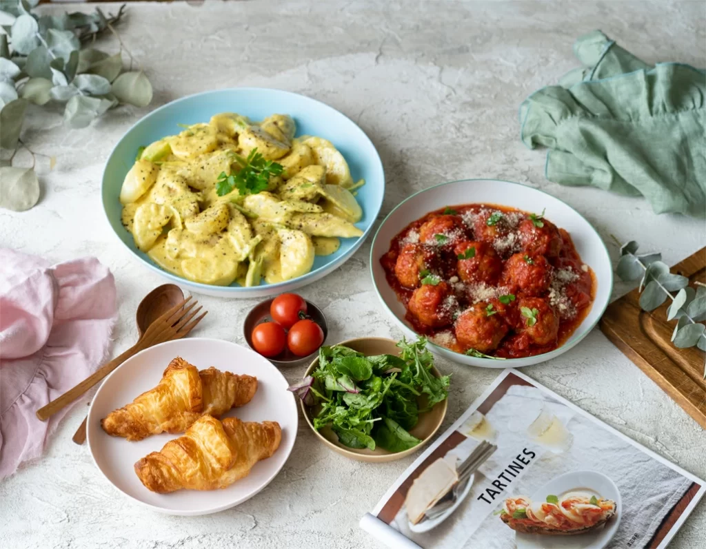 1616/arita japan S&B 深プレート 22cm マットホワイト渕ライトグリーン パターンA 有田焼