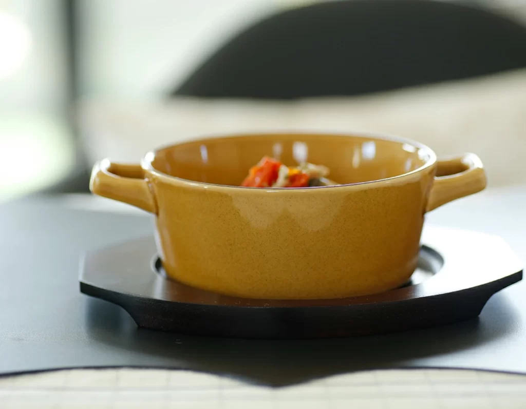 キャラメルブラウン 両手付きスープボウル 直径12cm L16cm // 美濃焼 磁器