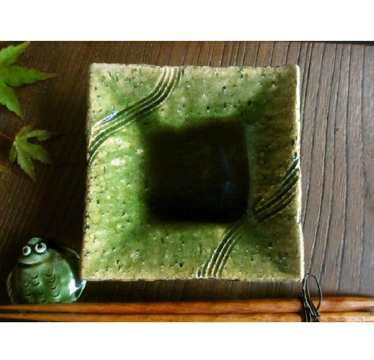 小皿 ■ 野々村浩司 総織部 櫛目文 正角 小皿(一皿)