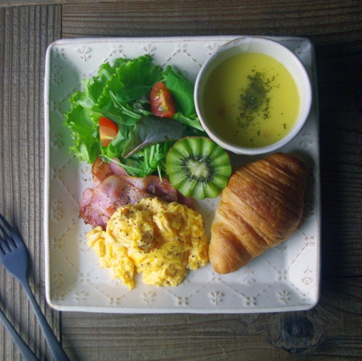 クロス小花【角皿 / 大】 kinari 益子焼 スクエア