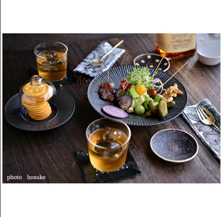 5号丸皿　しのぎ　黒 ＜九谷焼 / 和食器 / 取り皿＞
