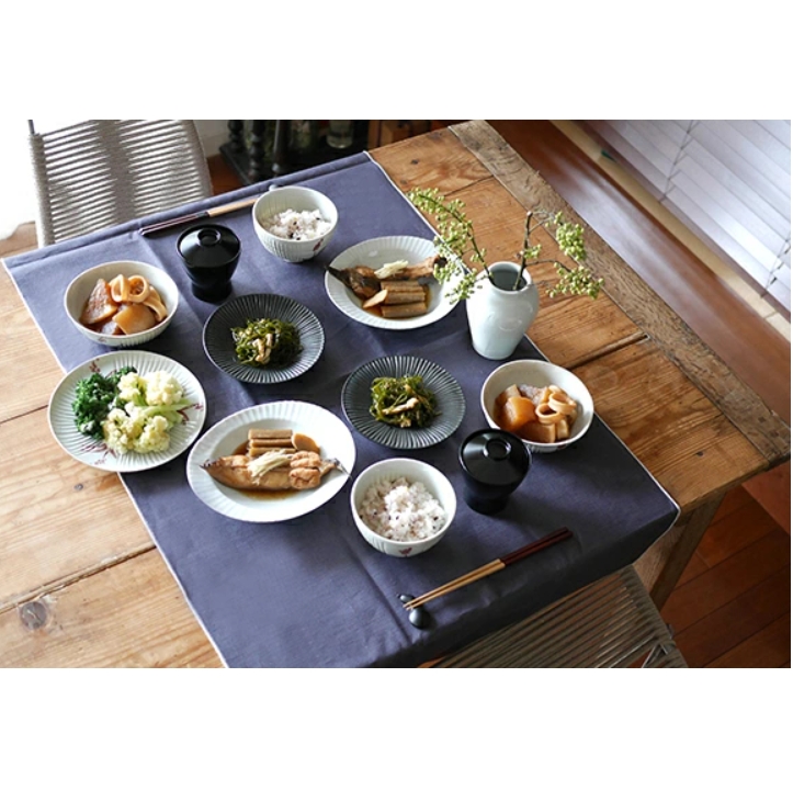 5号丸皿　しのぎ　黒 ＜九谷焼 / 和食器 / 取り皿＞
