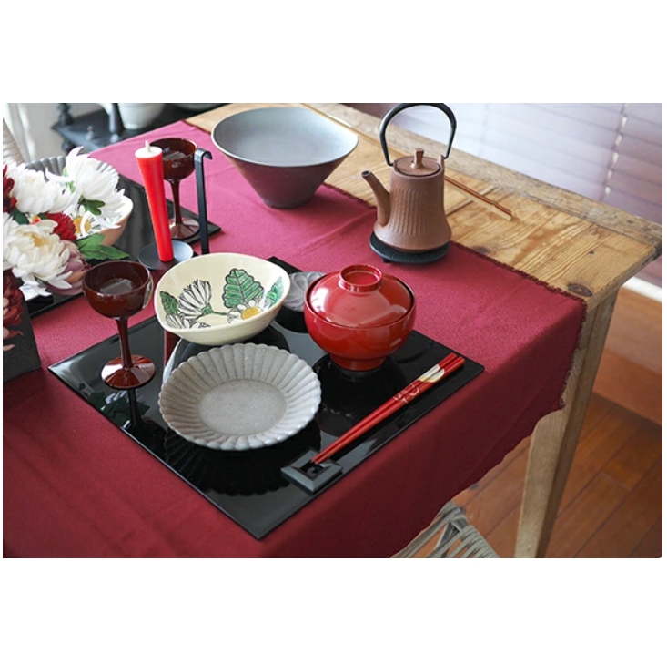 有田焼 型打炭化輪花5寸皿