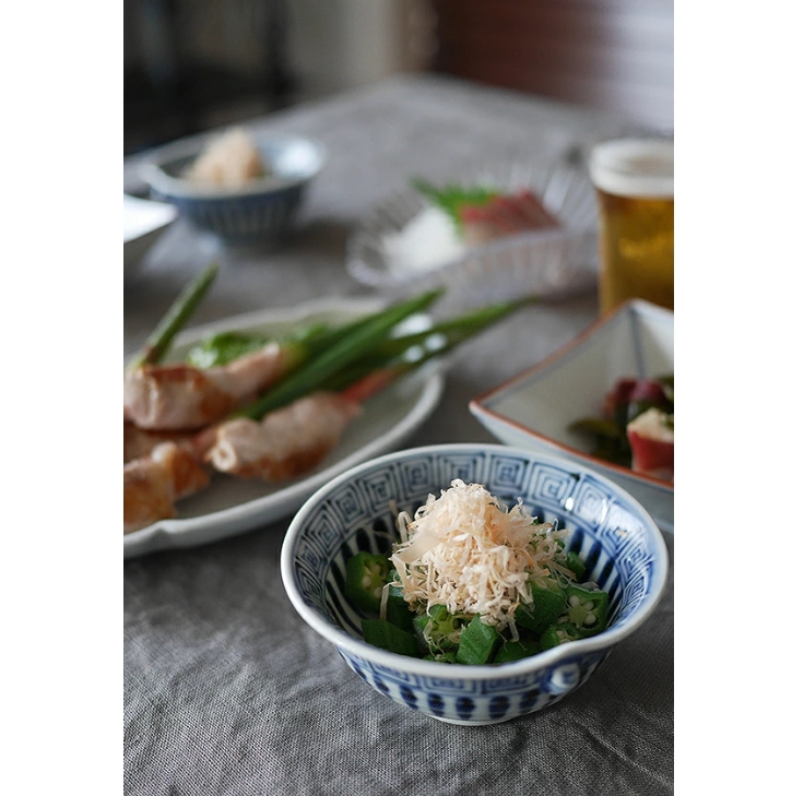 有田焼　福泉窯 染付地紋十草　なぶり小付