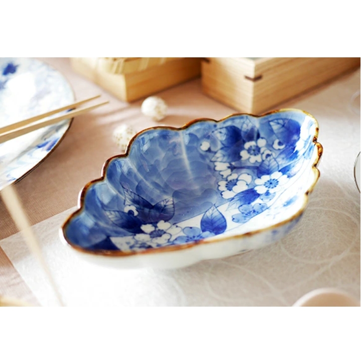 有田焼　福泉窯  有田染付けシリーズ　桜流水（変り絵）菱形菊割向付