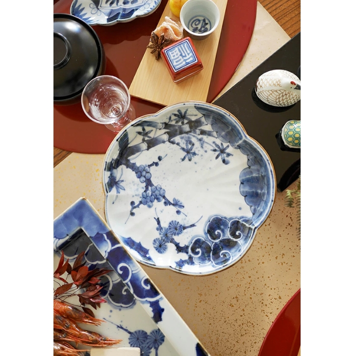 有田焼　福泉窯  有田染付けシリーズ　松竹梅　花型8寸皿