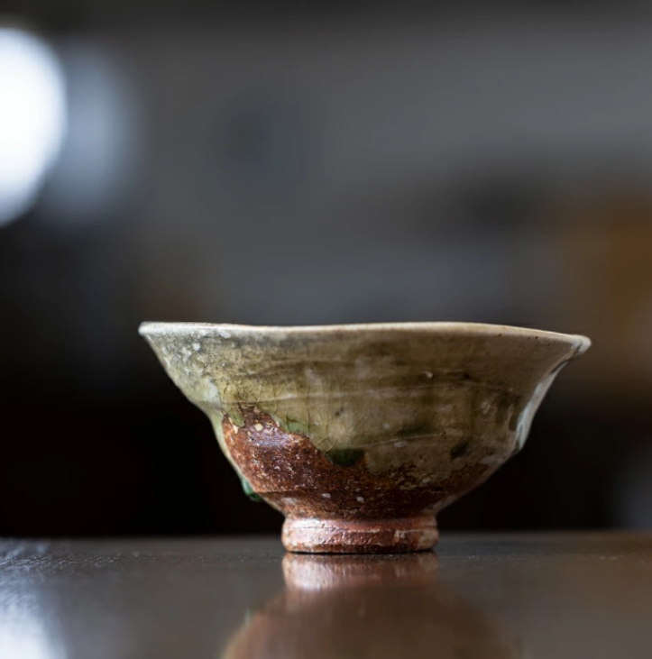 和食器 伊賀灰釉ご飯茶碗　作家「新学」