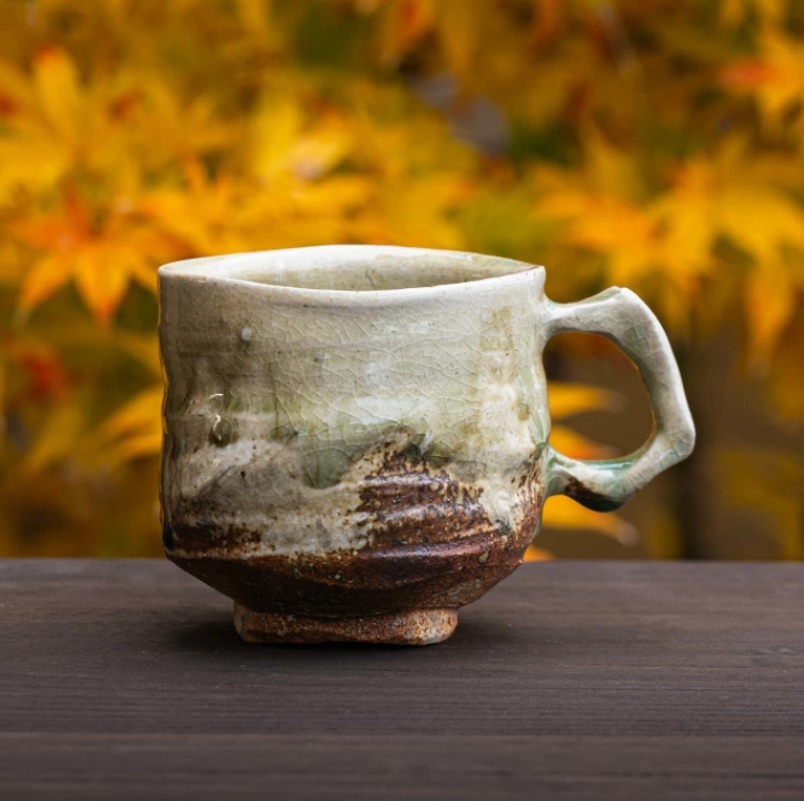 和食器・伊賀灰釉マグカップ　作家「新学」
