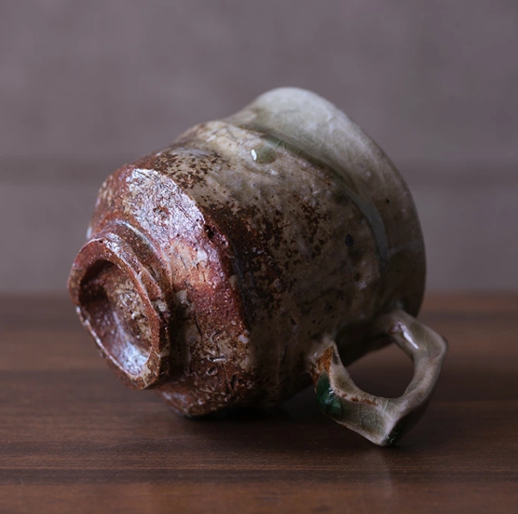 和食器・伊賀灰釉マグカップ　作家「新学」
