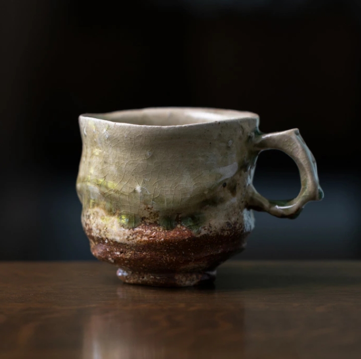 和食器・伊賀灰釉マグカップ　作家「新学」
