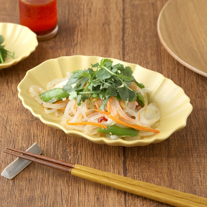 オーバルプレート 18cm LOTUS