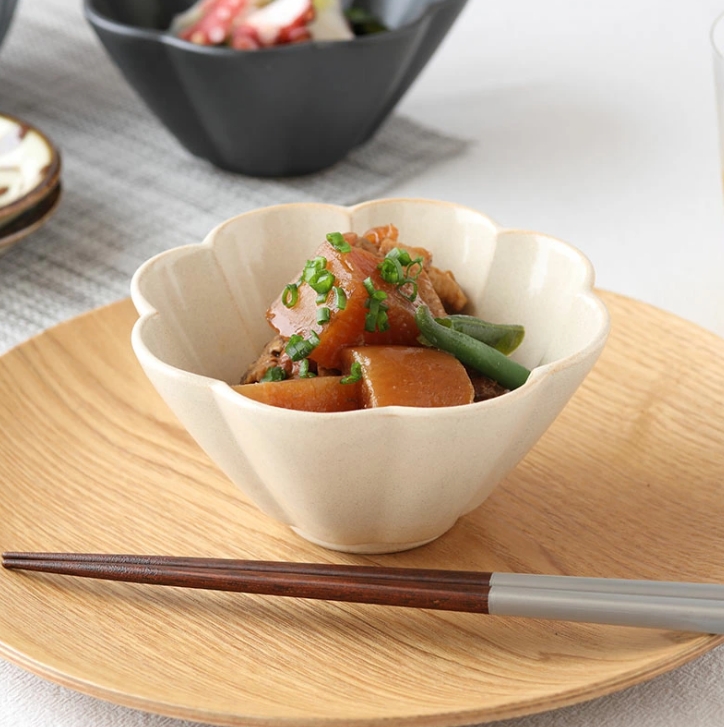 和食器 小鉢 ボウル 花咲き 煮物鉢 minoruba (ミノルバ)