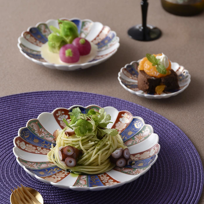 見込菊花紋 6号皿 19cm 林九郎窯 波佐見焼 古伊万里