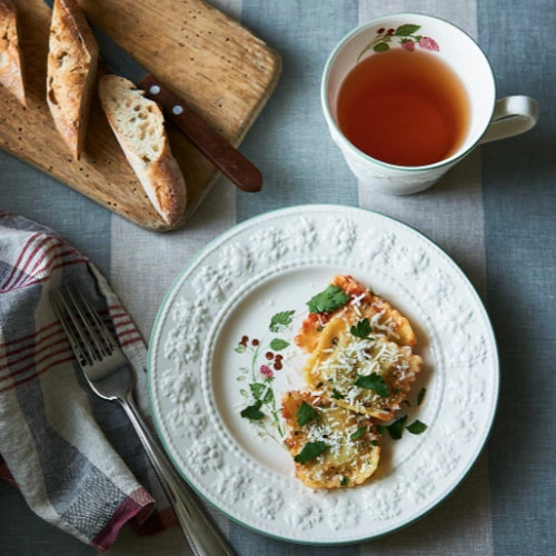 ウェッジウッド　クイーンズウエア　フェスティビティ ラズベリー　21cmプレート